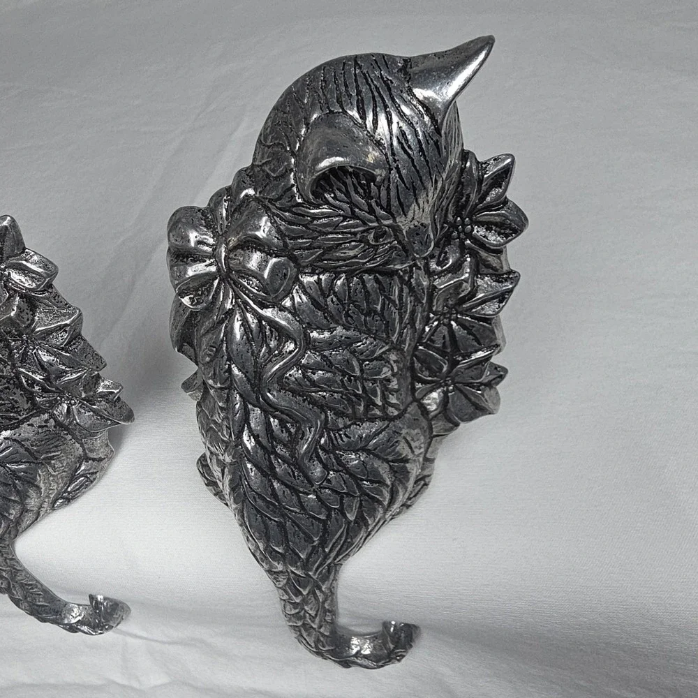 Lot of 2 Vintage Carson Pewter Cat Shelf Sitters # 96069 Book Case Decor Flowers